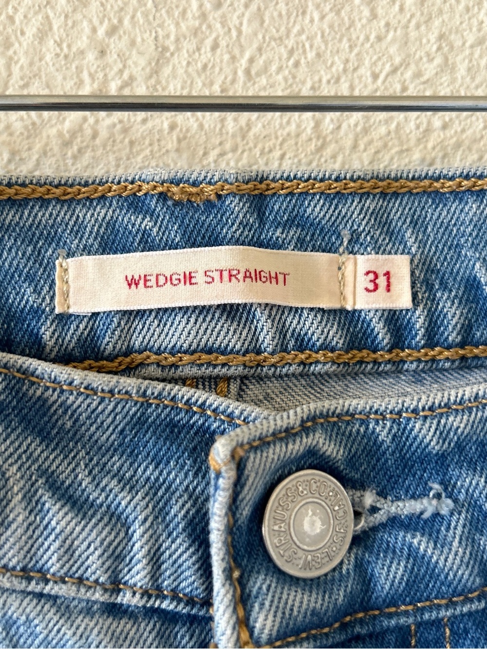 Levi’s Big E Wedgie Straight Ankle Jeans Women’s 31 light Wash Blue - Picture 4 of 8